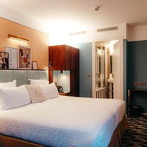 Deluxe Twin Room Pool Access